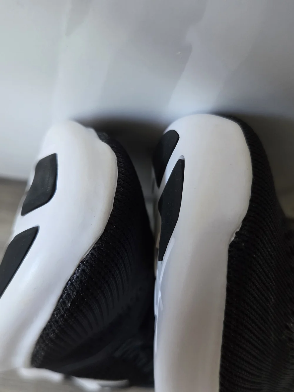 Nike Free RN 2016 Black White Volt Run Natural